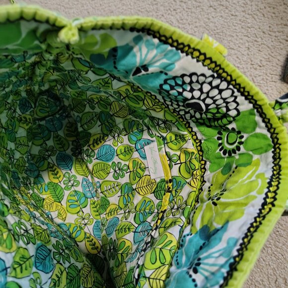 Vera Bradley ' limes up' lot - Picture 3 of 9